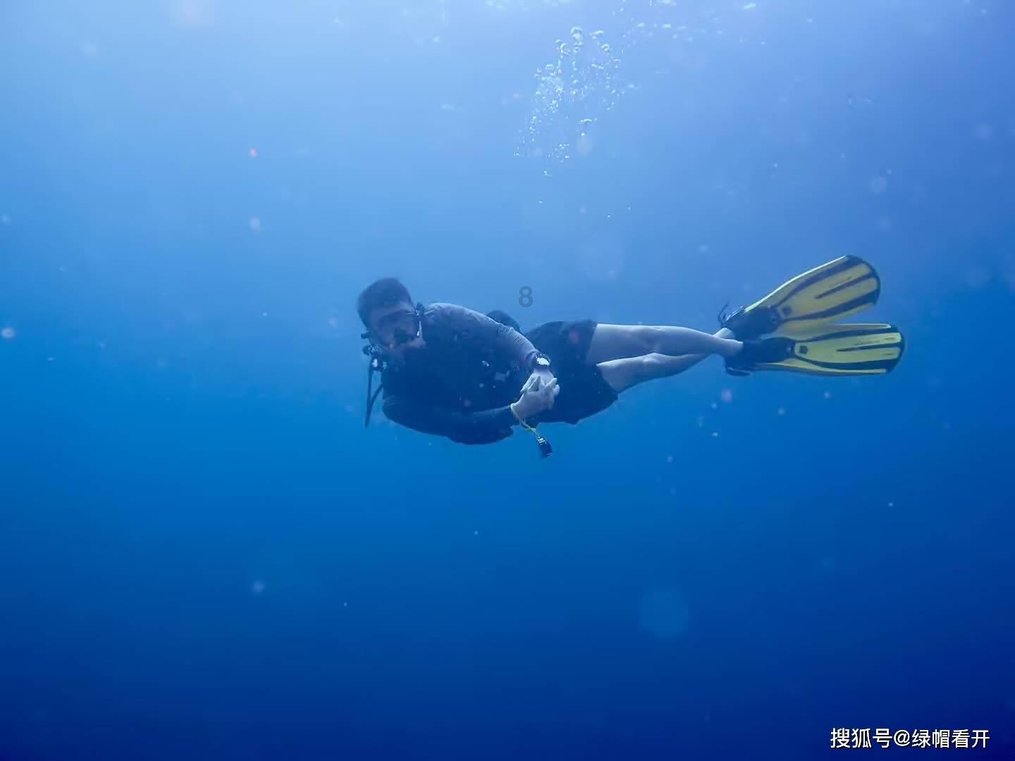 对业余足球边后卫提些意见吧游戏画面
