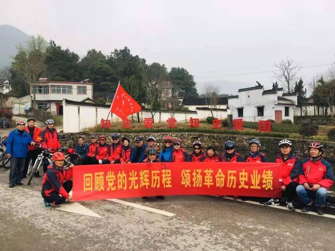 小里帮忙|高速大桥异物坠落房顶被砸!宝坪管理所:除雪造成会尽快修